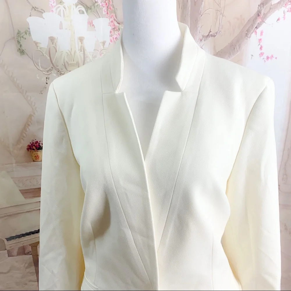 SOLD NEW Talbots FEMININE Stand Collar Button Front In off White - Picture 3 of 10